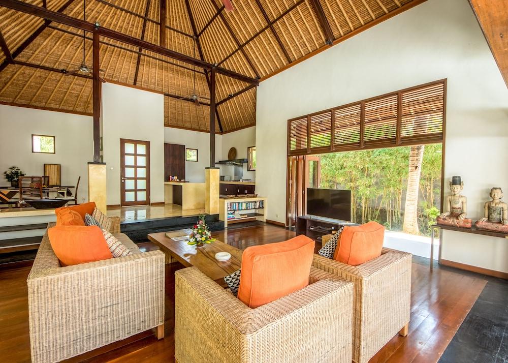 Villa Sasoon 1, 100 Mt To Beach Candidasa Exteriör bild