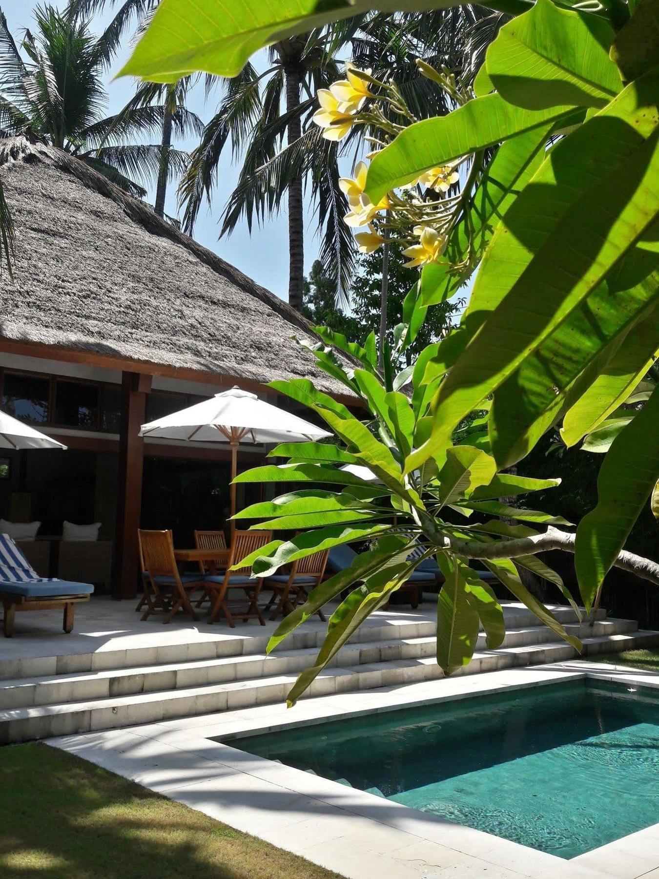 Villa Sasoon 1, 100 Mt To Beach Candidasa Exteriör bild